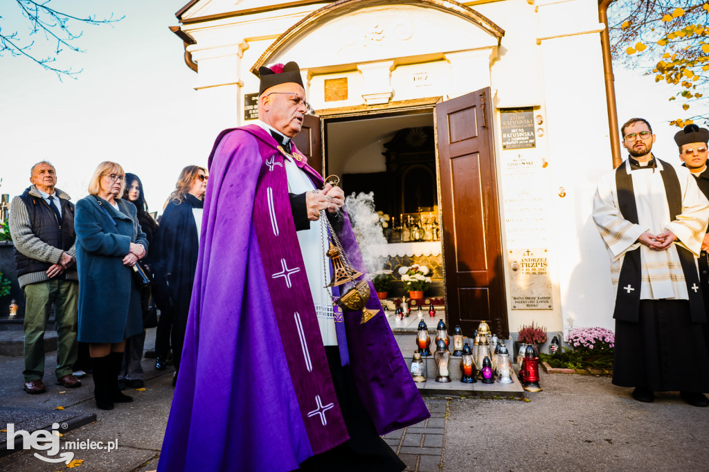 Uroczystość Wszystkich Świętych 2025 na Cmentarzu Parafialnym w Mielcu