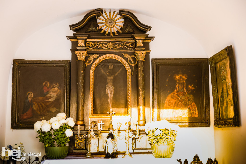 Uroczystość Wszystkich Świętych 2025 na Cmentarzu Parafialnym w Mielcu