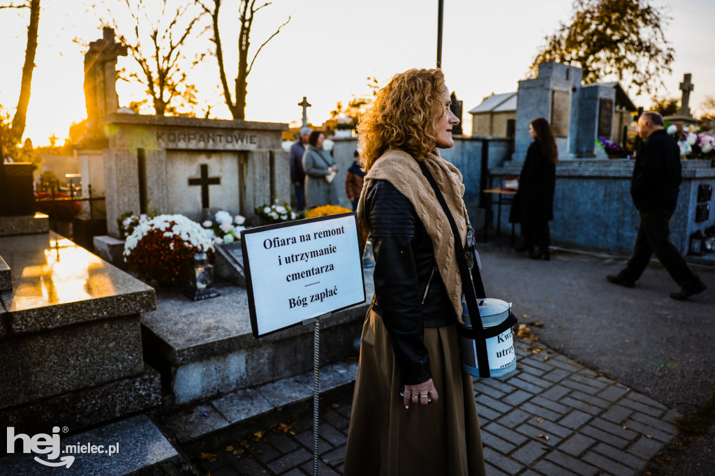 Uroczystość Wszystkich Świętych 2025 na Cmentarzu Parafialnym w Mielcu