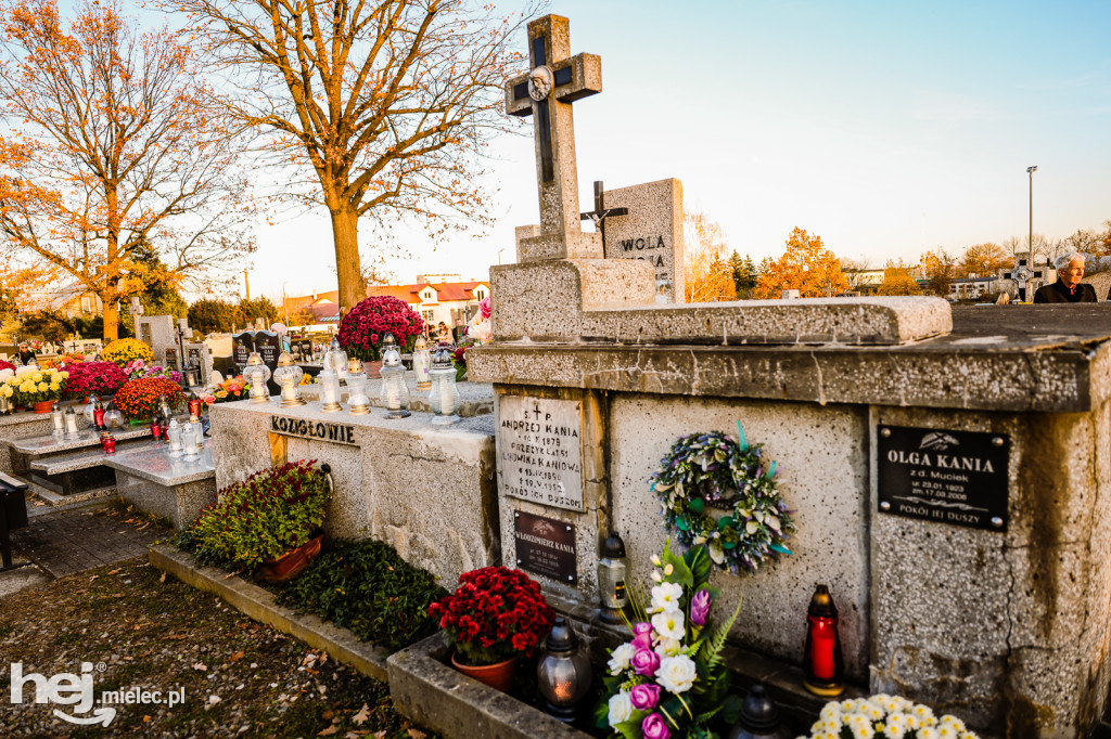 Uroczystość Wszystkich Świętych 2025 na Cmentarzu Parafialnym w Mielcu