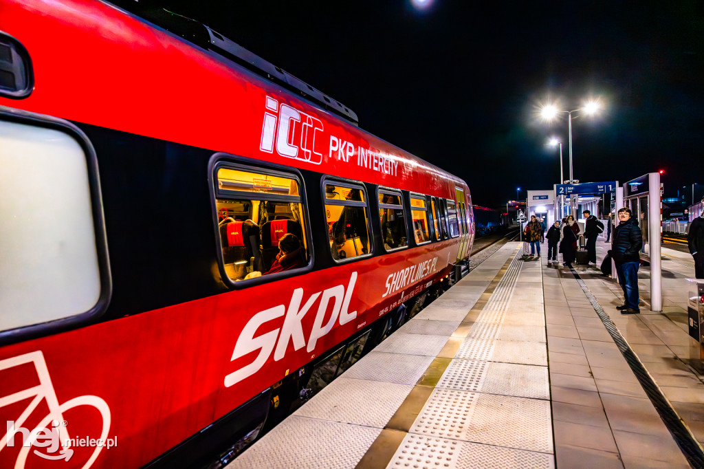 Pociągi Hetman i Kasztelan PKP Intercity na stacji Mielec