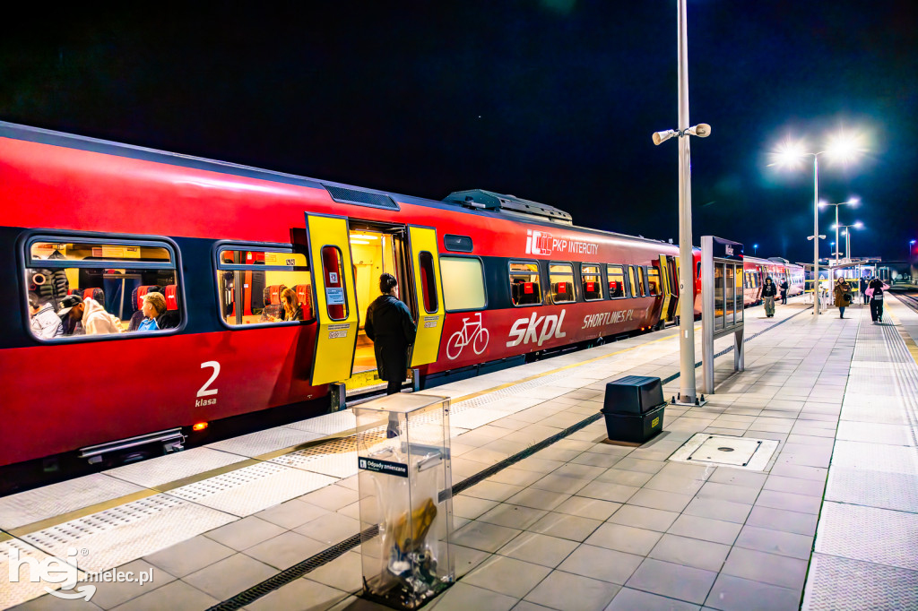 Pociągi Hetman i Kasztelan PKP Intercity na stacji Mielec