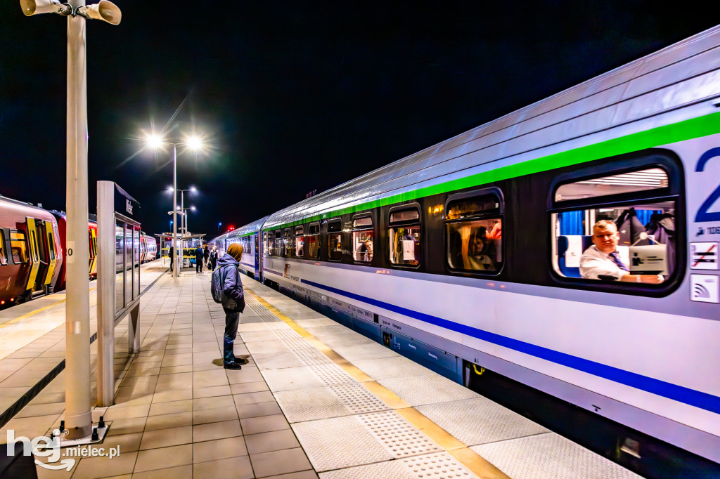 Pociągi Hetman i Kasztelan PKP Intercity na stacji Mielec