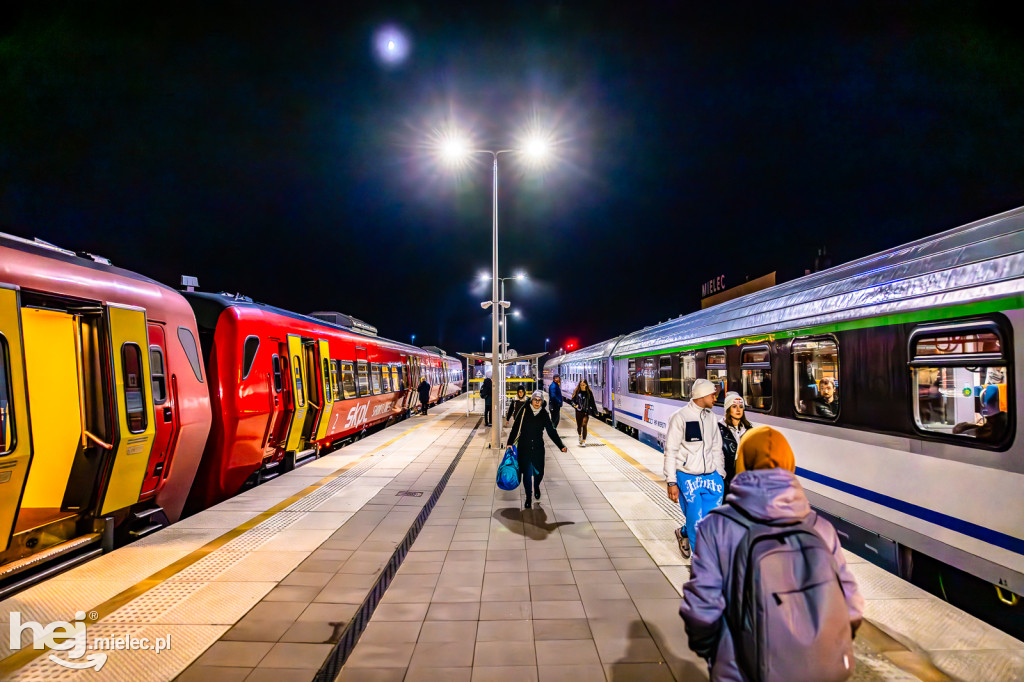 Pociągi Hetman i Kasztelan PKP Intercity na stacji Mielec
