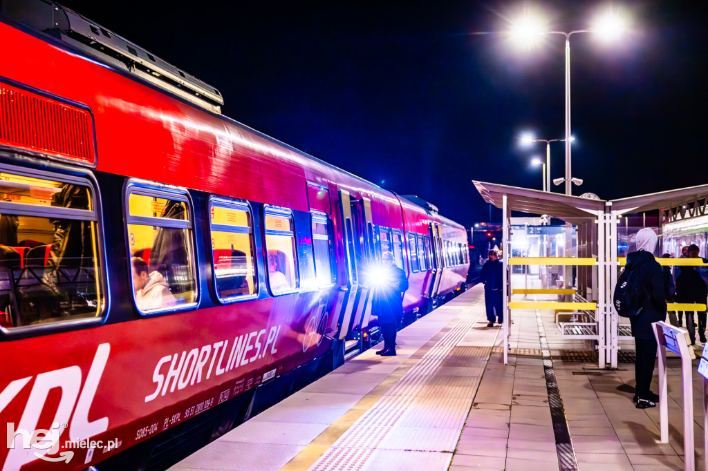 Pociągi Hetman i Kasztelan PKP Intercity na stacji Mielec