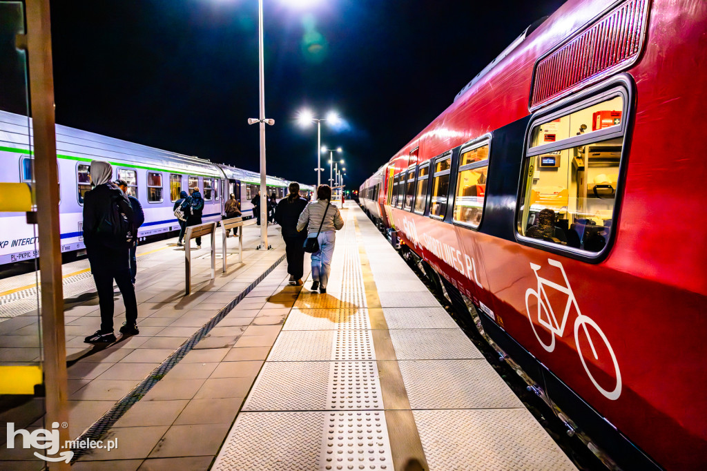 Pociągi Hetman i Kasztelan PKP Intercity na stacji Mielec