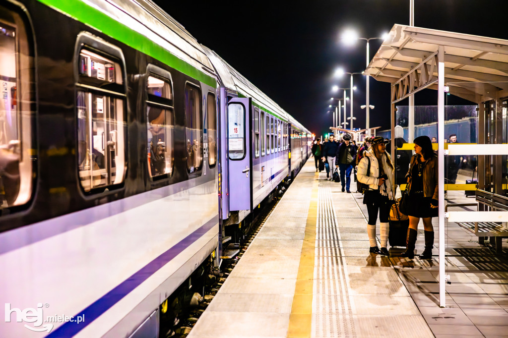 Pociągi Hetman i Kasztelan PKP Intercity na stacji Mielec
