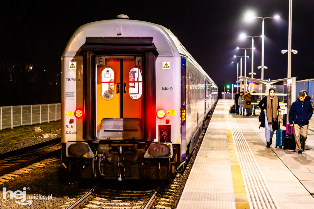 Pociągi Hetman i Kasztelan PKP Intercity na stacji Mielec