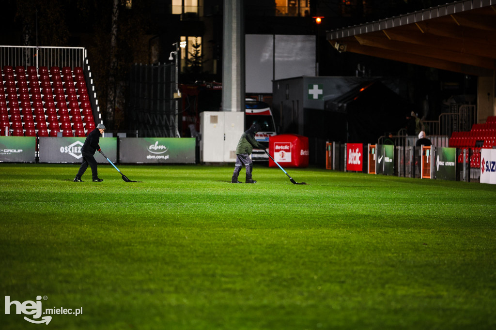 Odwołany mecz Puszcza Niepołomice - FKS Stal Mielec