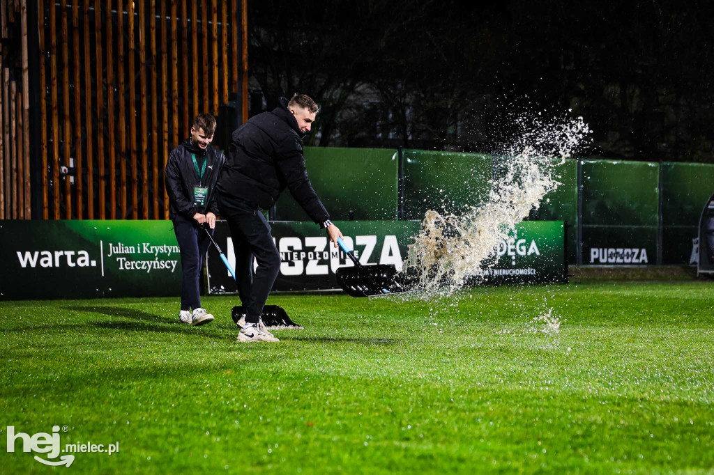 Odwołany mecz Puszcza Niepołomice - FKS Stal Mielec