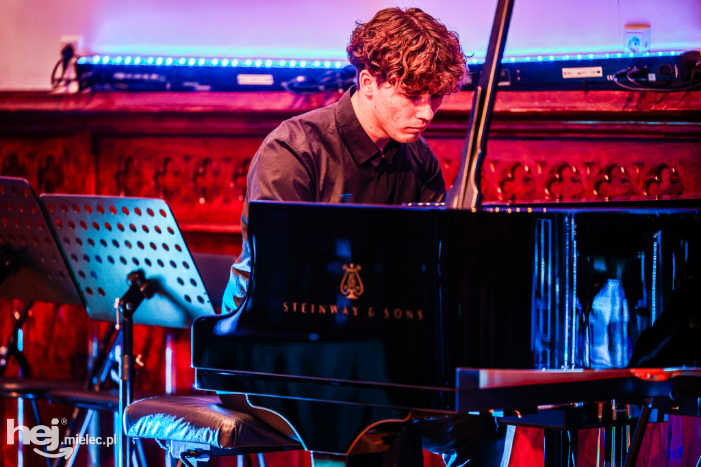 „Dźwięki pamięci” – koncert patriotyczny w mieleckiej Szkole Muzycznej