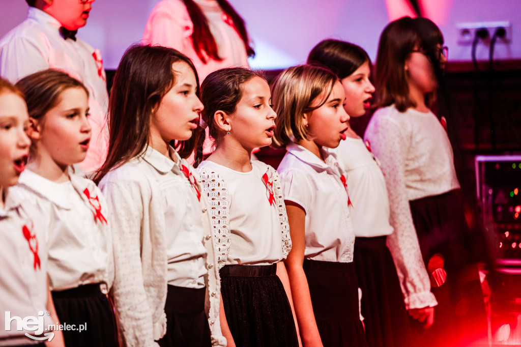 „Dźwięki pamięci” – koncert patriotyczny w mieleckiej Szkole Muzycznej