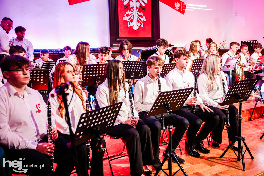 „Dźwięki pamięci” – koncert patriotyczny w mieleckiej Szkole Muzycznej