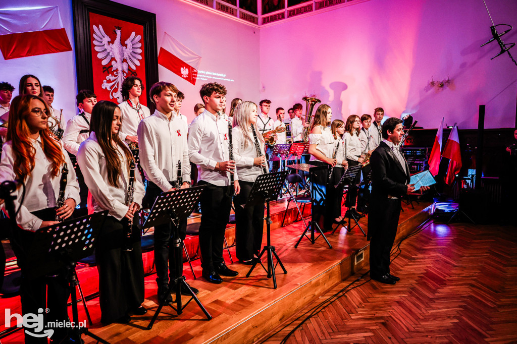 „Dźwięki pamięci” – koncert patriotyczny w mieleckiej Szkole Muzycznej