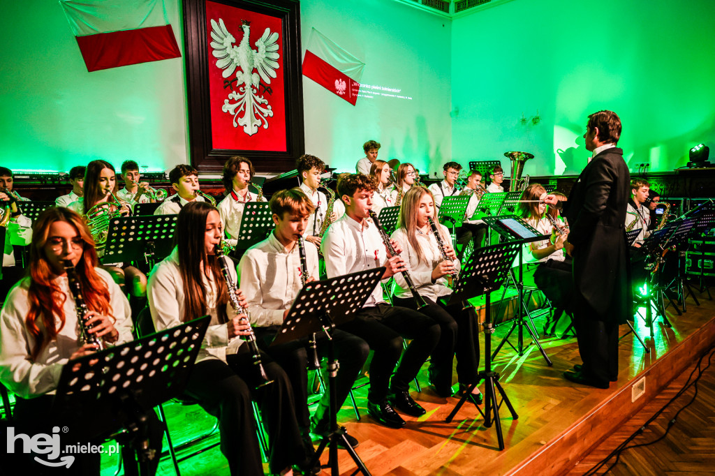 „Dźwięki pamięci” – koncert patriotyczny w mieleckiej Szkole Muzycznej