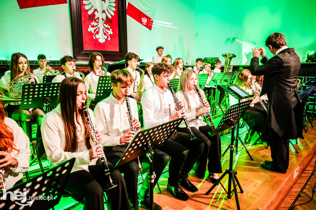 „Dźwięki pamięci” – koncert patriotyczny w mieleckiej Szkole Muzycznej