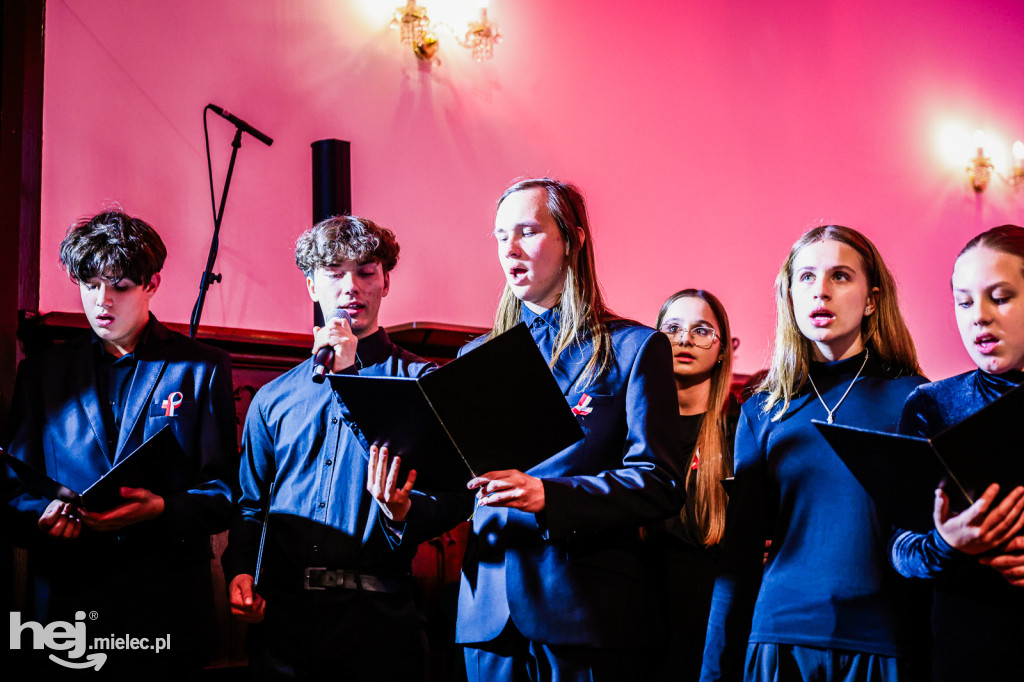 „Dźwięki pamięci” – koncert patriotyczny w mieleckiej Szkole Muzycznej