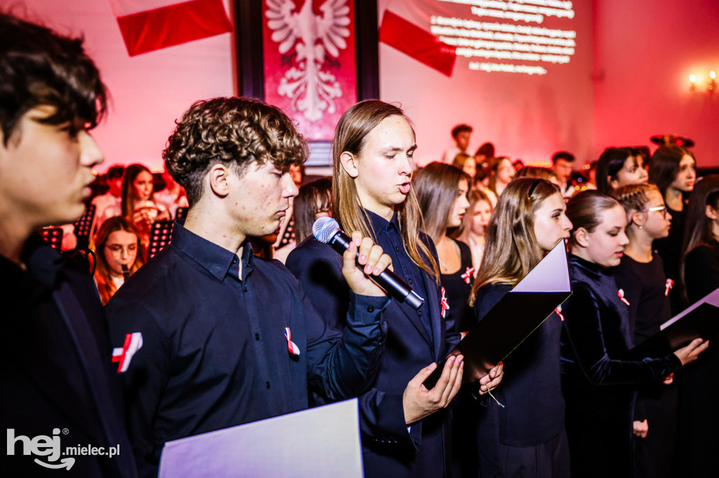 „Dźwięki pamięci” – koncert patriotyczny w mieleckiej Szkole Muzycznej