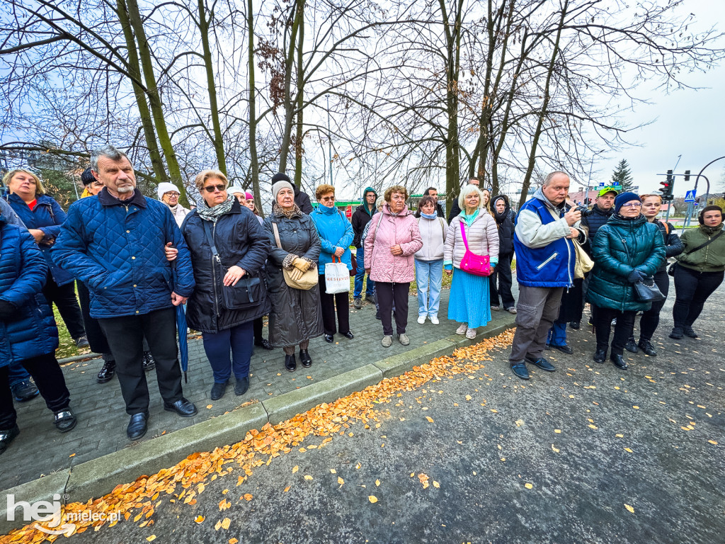 Historyczny spacer po Cmentarzu Parafialnym: Oni walczyli o wolność