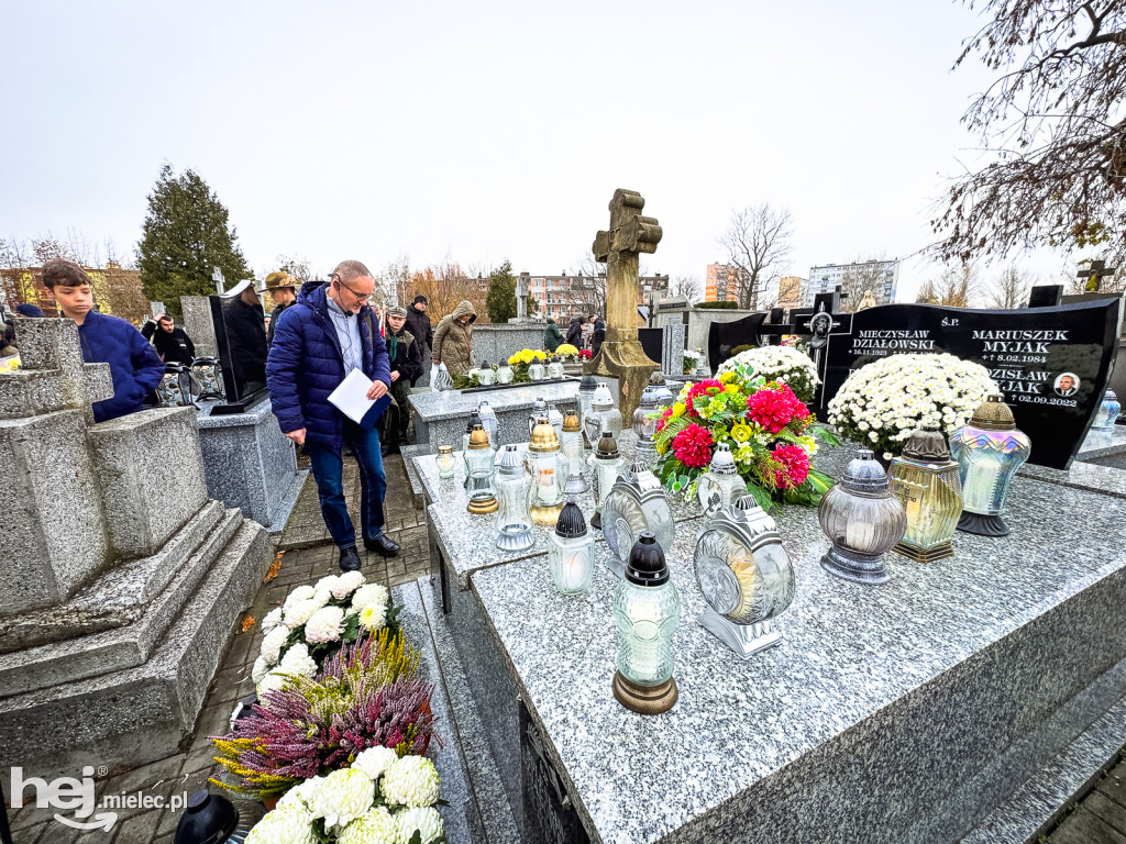 Historyczny spacer po Cmentarzu Parafialnym: Oni walczyli o wolność