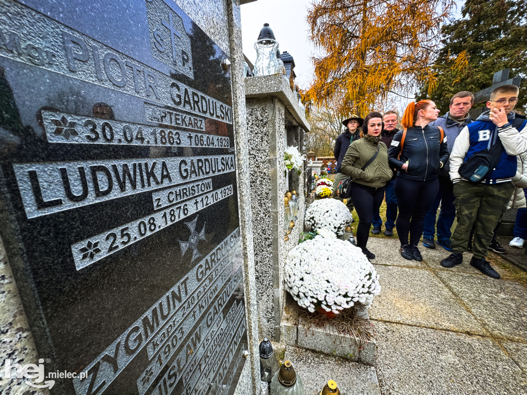 Historyczny spacer po Cmentarzu Parafialnym: Oni walczyli o wolność