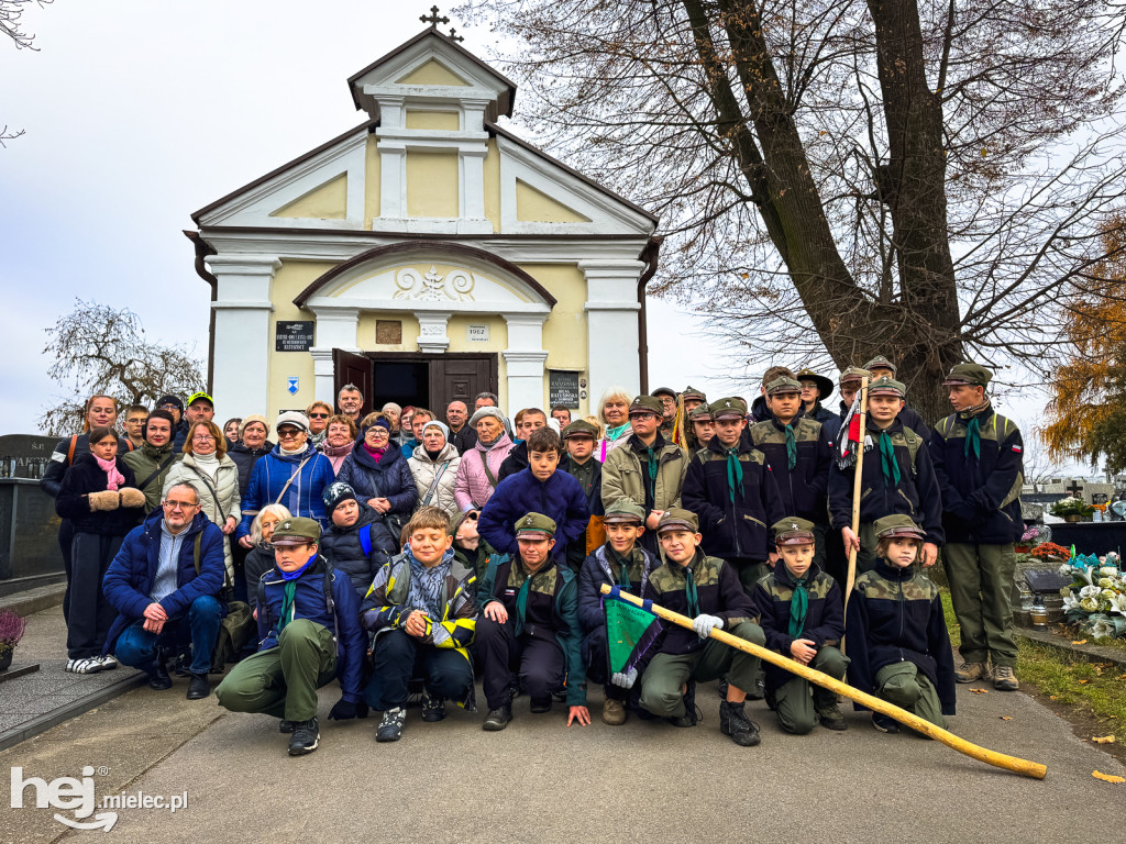 Historyczny spacer po Cmentarzu Parafialnym: Oni walczyli o wolność