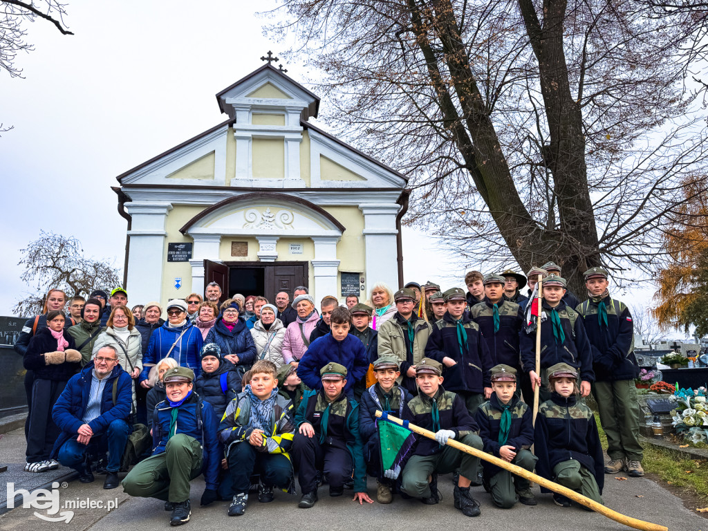 Historyczny spacer po Cmentarzu Parafialnym: Oni walczyli o wolność