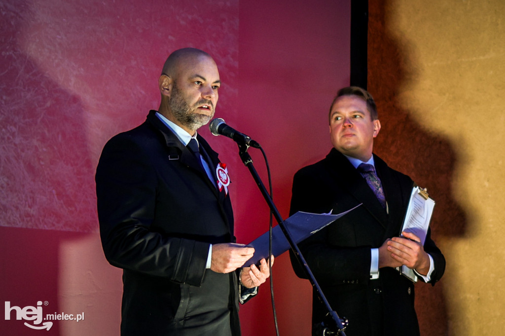 Ogień Niepodległości i Śpiewanki Patriotyczne