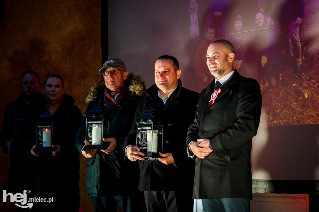 Ogień Niepodległości i Śpiewanki Patriotyczne