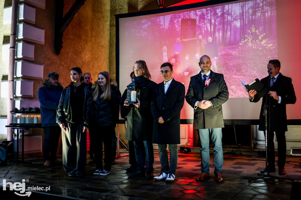 Ogień Niepodległości i Śpiewanki Patriotyczne