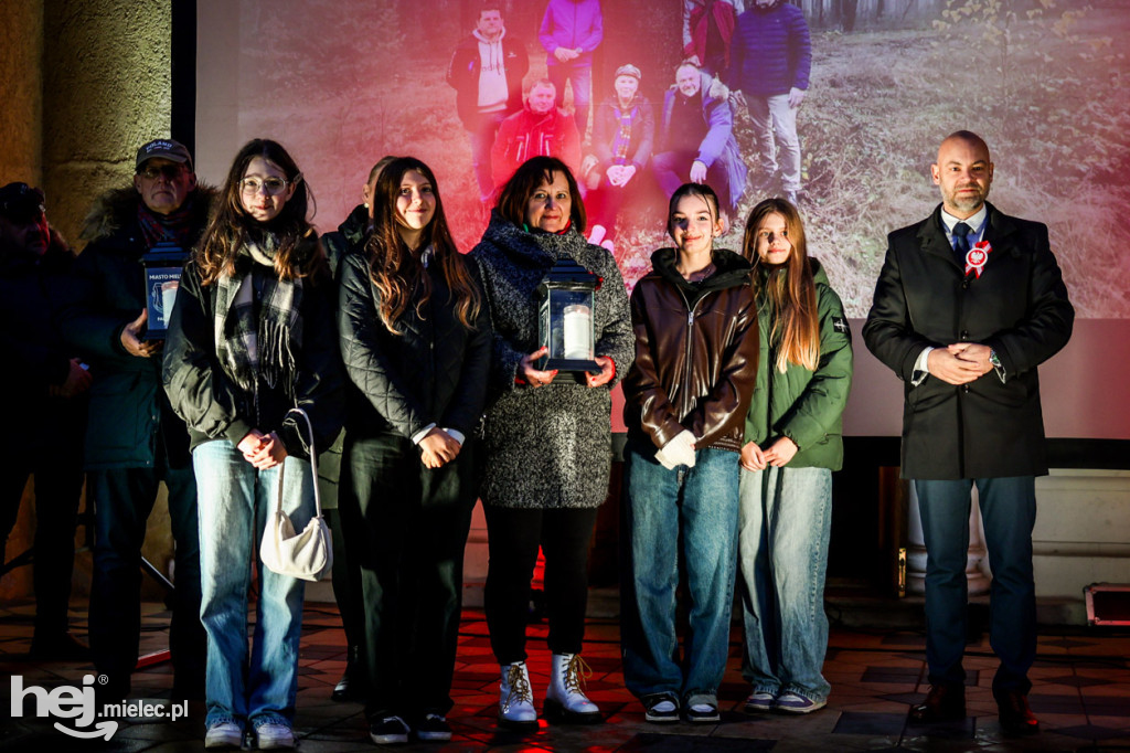 Ogień Niepodległości i Śpiewanki Patriotyczne