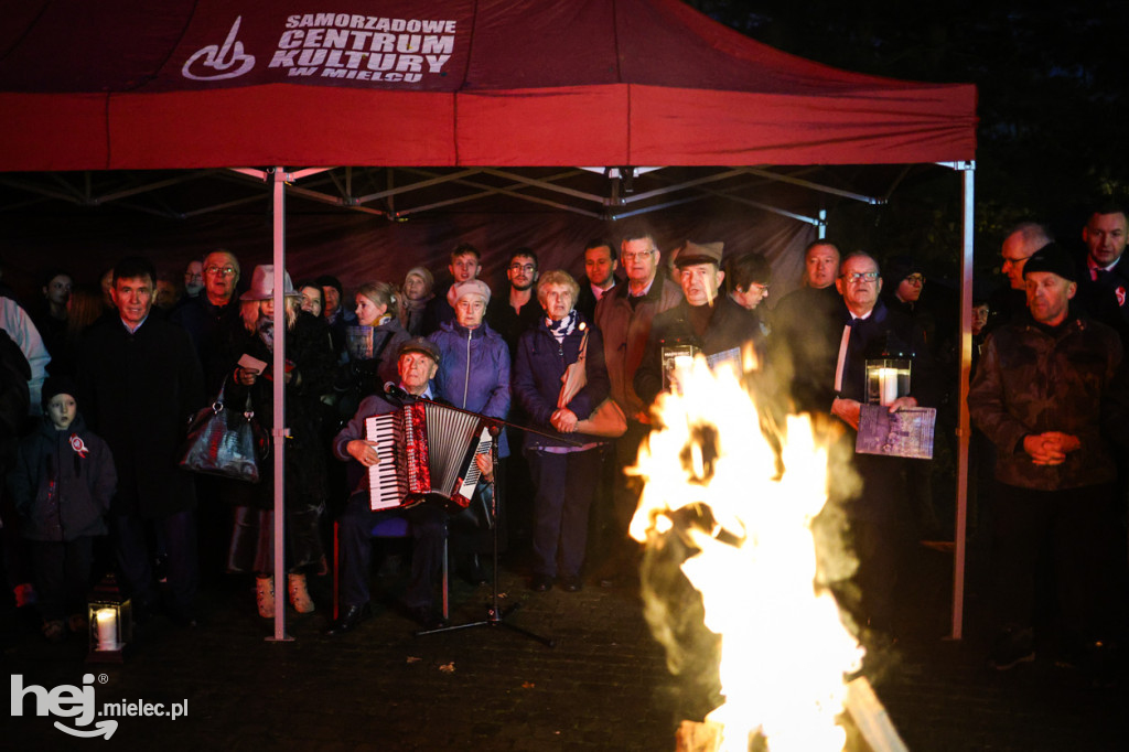 Ogień Niepodległości i Śpiewanki Patriotyczne