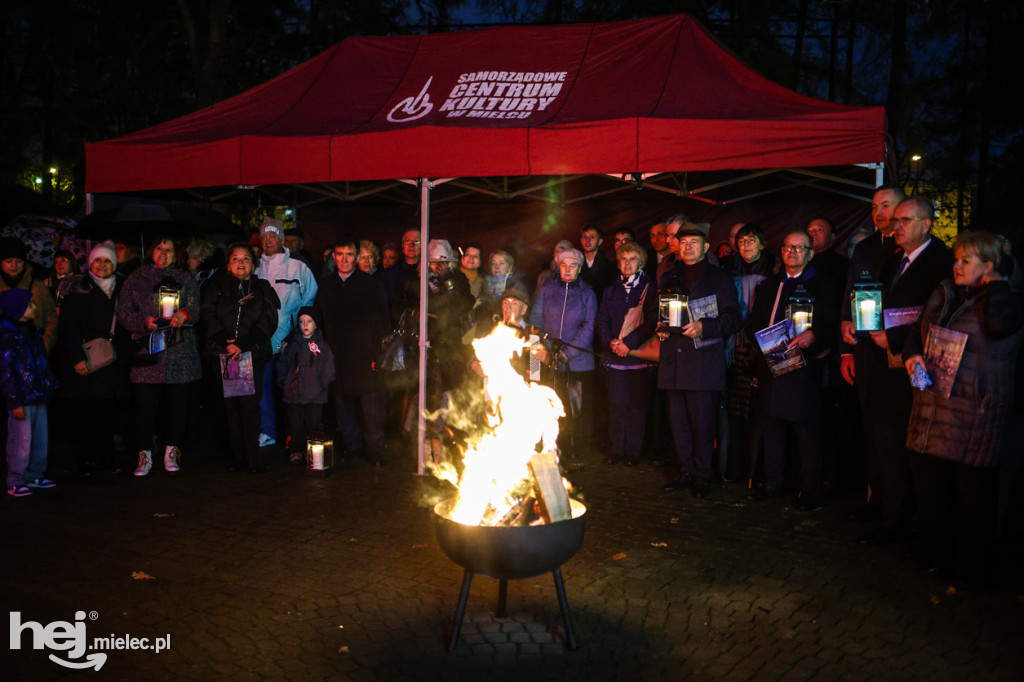 Ogień Niepodległości i Śpiewanki Patriotyczne