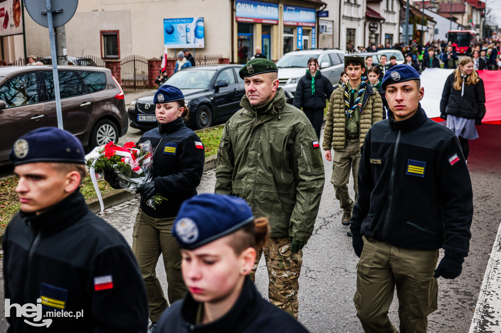 Święto Niepodległości - przemarsz ulicą Mickiewicza
