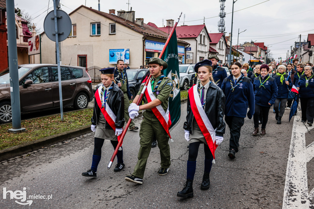 Święto Niepodległości - przemarsz ulicą Mickiewicza