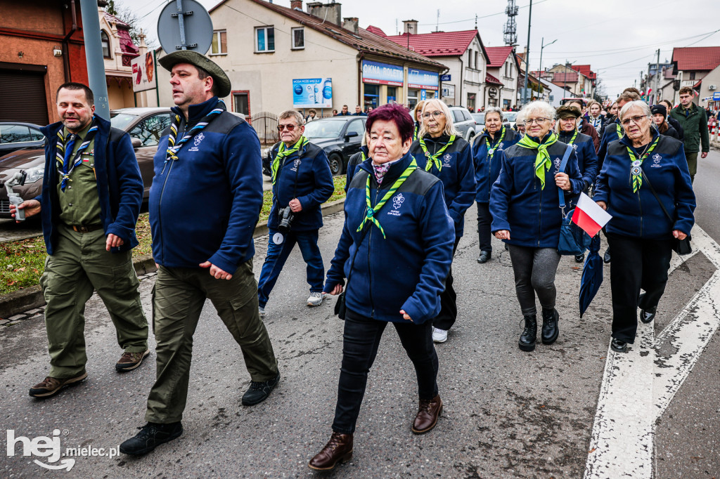 Święto Niepodległości - przemarsz ulicą Mickiewicza