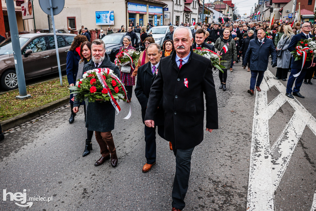 Święto Niepodległości - przemarsz ulicą Mickiewicza