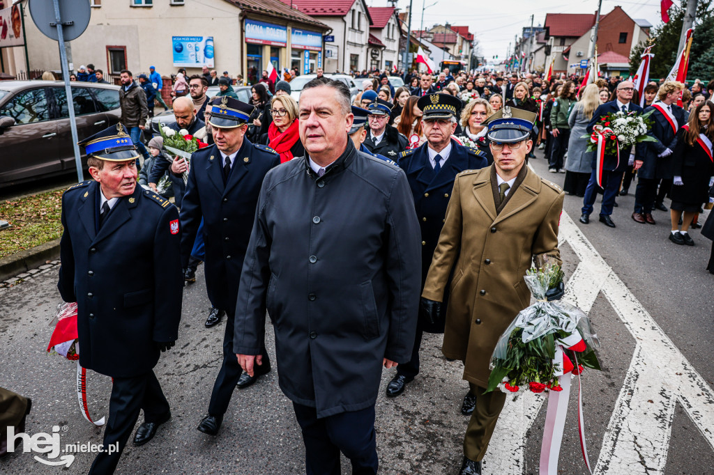 Święto Niepodległości - przemarsz ulicą Mickiewicza