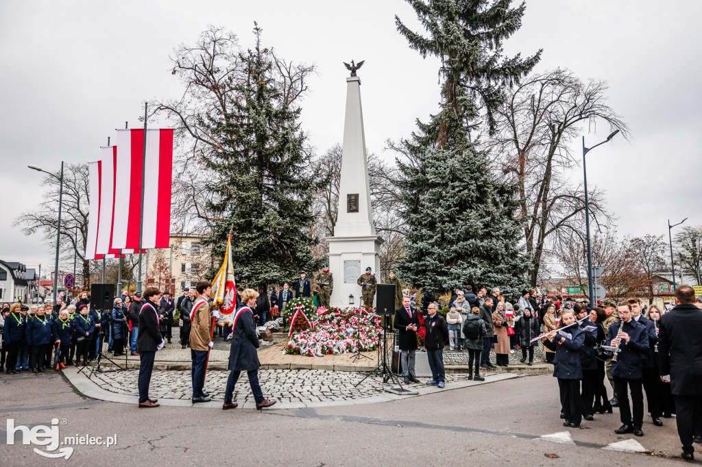 Święto Niepodległości - parada sztandarów i motocyklistów