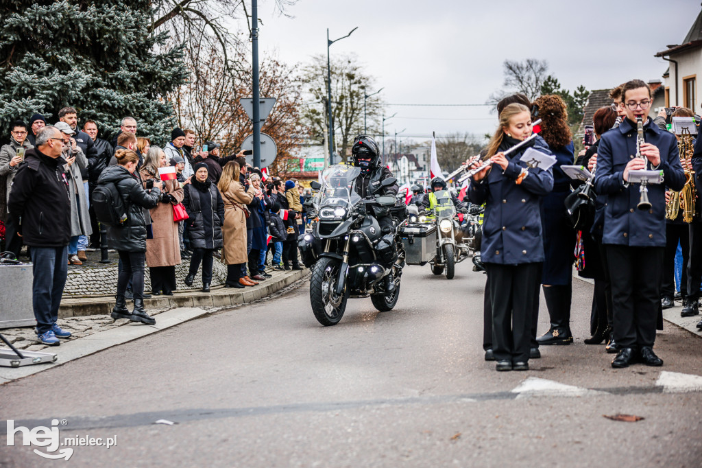 Święto Niepodległości - parada sztandarów i motocyklistów