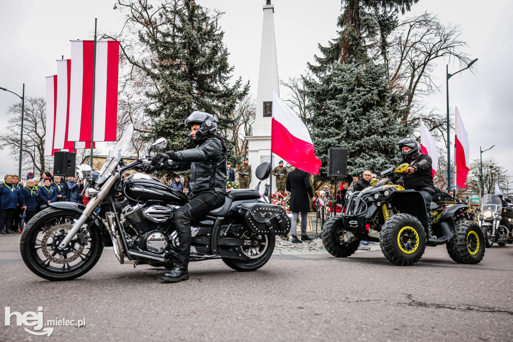 Święto Niepodległości - parada sztandarów i motocyklistów