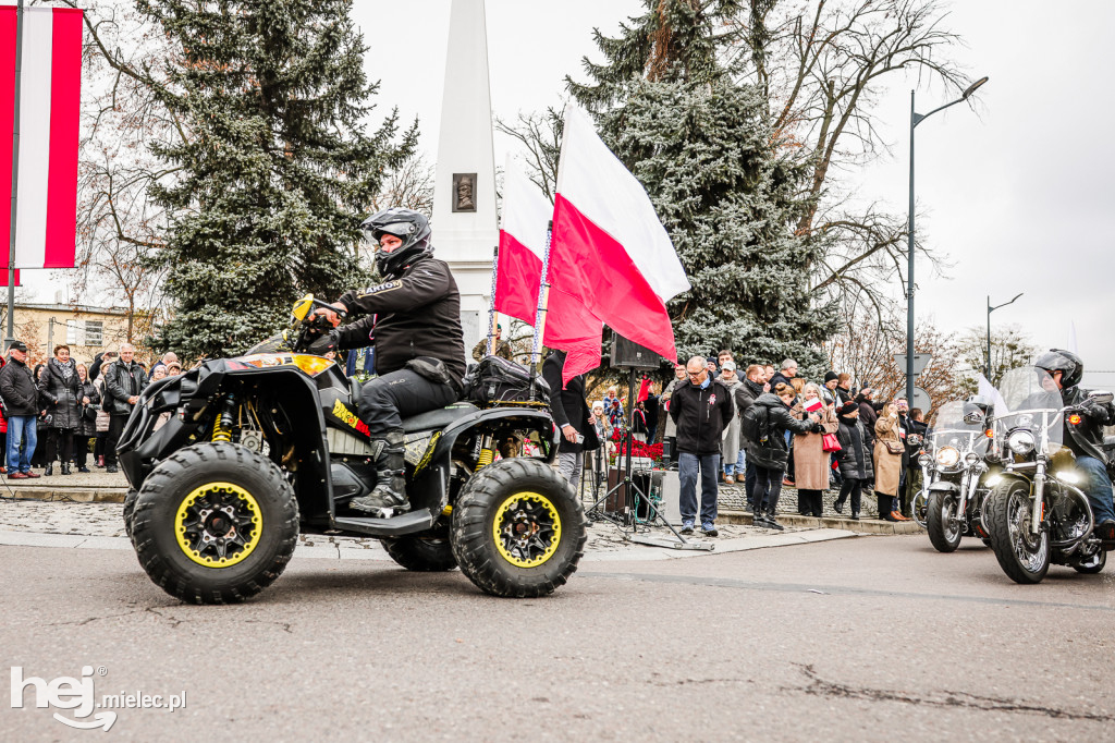 Święto Niepodległości - parada sztandarów i motocyklistów