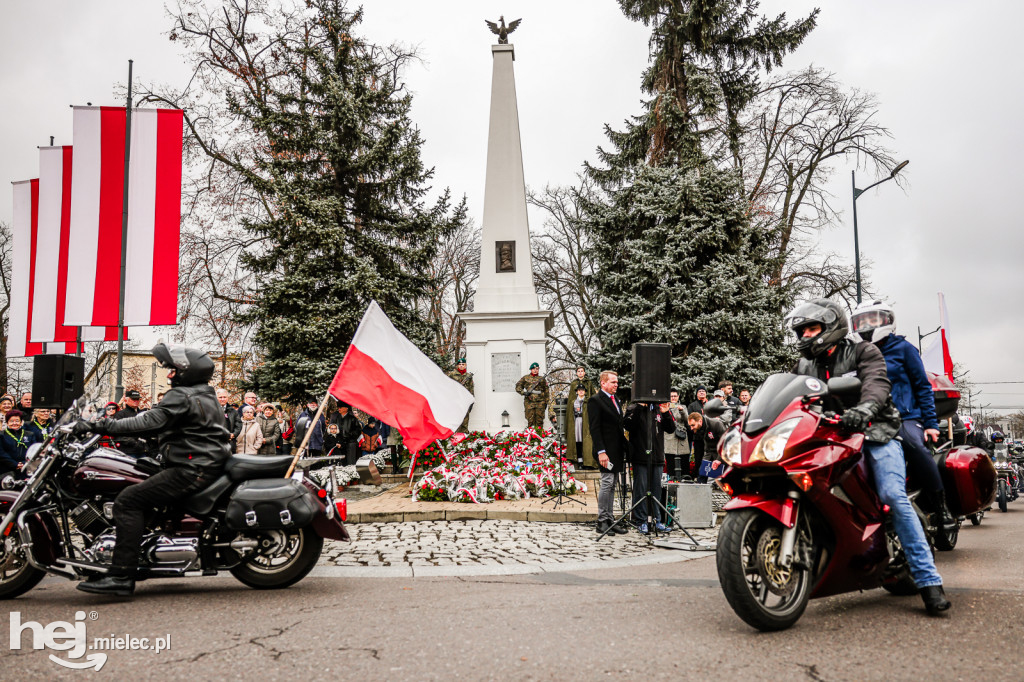 Święto Niepodległości - parada sztandarów i motocyklistów