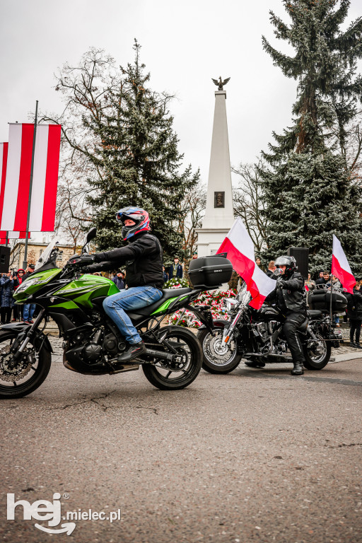 Święto Niepodległości - parada sztandarów i motocyklistów