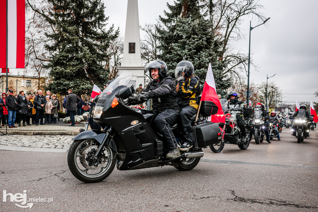 Święto Niepodległości - parada sztandarów i motocyklistów