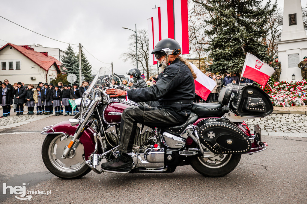 Święto Niepodległości - parada sztandarów i motocyklistów