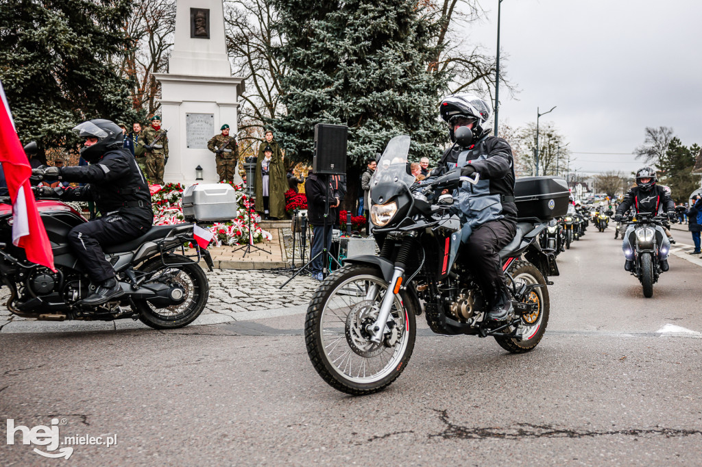 Święto Niepodległości - parada sztandarów i motocyklistów