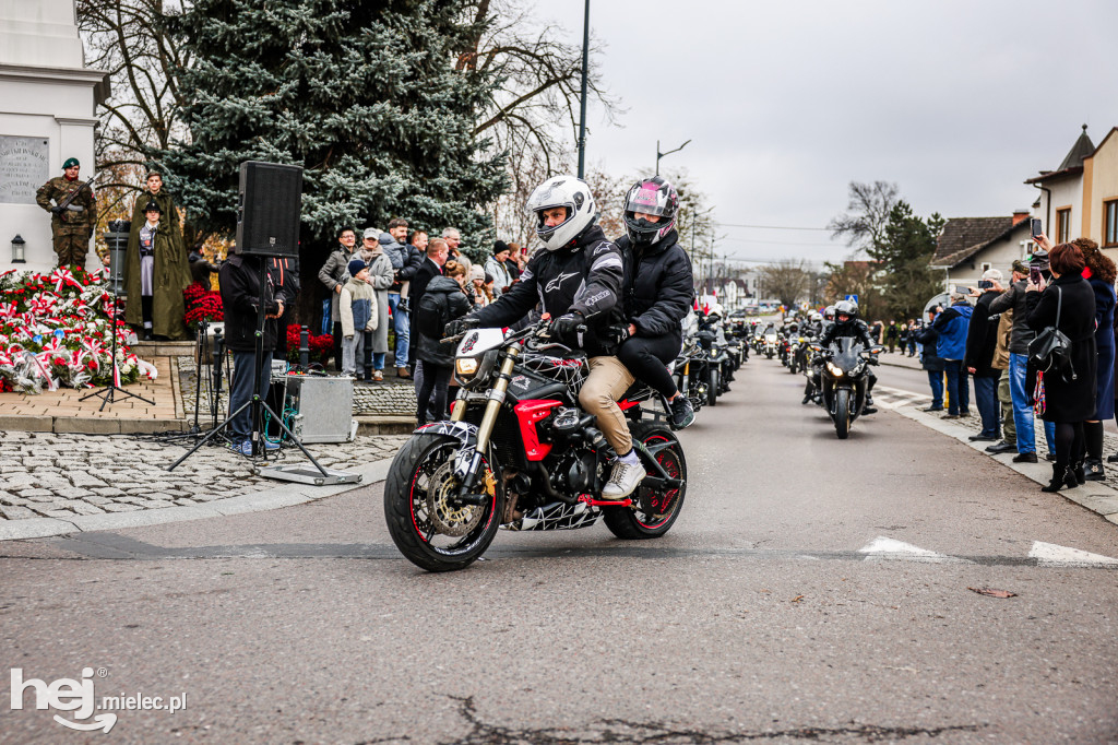 Święto Niepodległości - parada sztandarów i motocyklistów