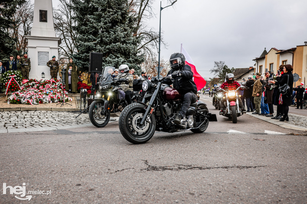 Święto Niepodległości - parada sztandarów i motocyklistów