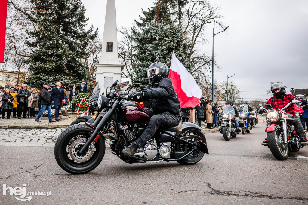 Święto Niepodległości - parada sztandarów i motocyklistów